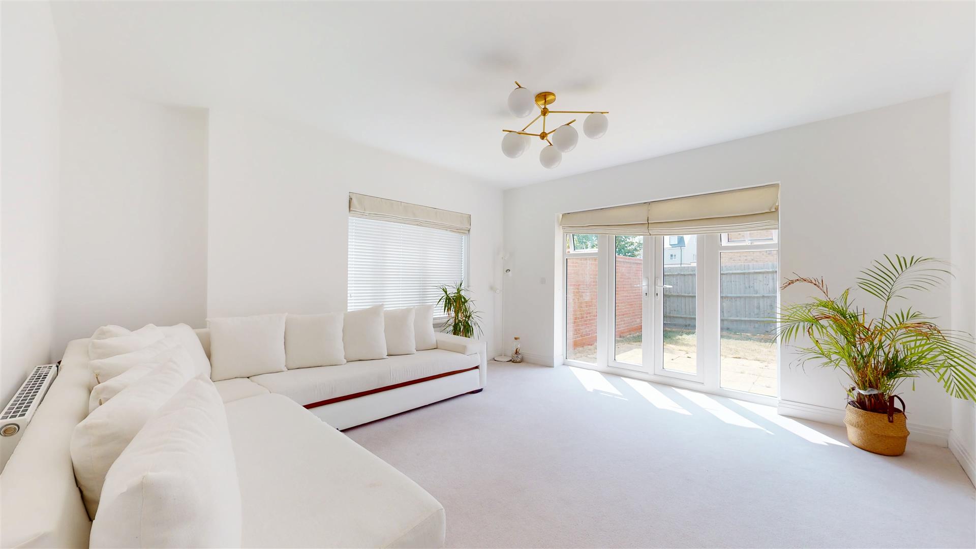 5 bed property in Pembroke Lane, Milton Keynes
